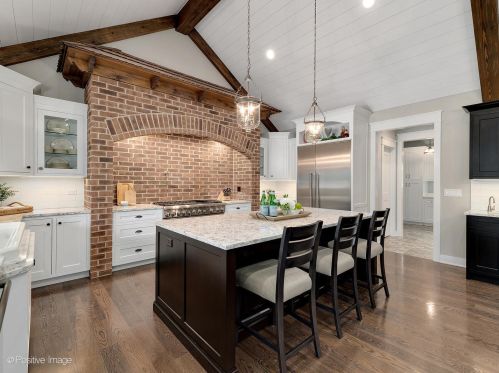 740 67th Pl, Willowbrook IL  60527-5307 exterior