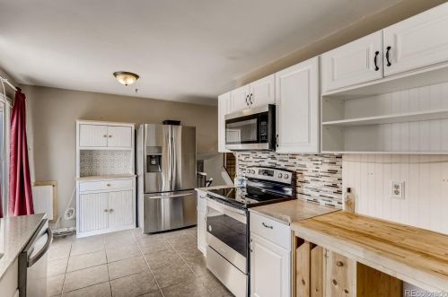 16582 Louisiana Dr, Aurora CO 80012-7772 exterior