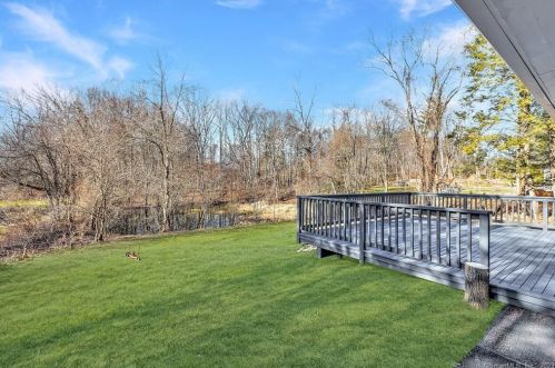 85 Walnut St, Upper Stepney CT  06468-2509 exterior