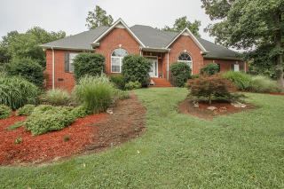 3955 Shady Ln, Murfreesboro, TN 37130-6862