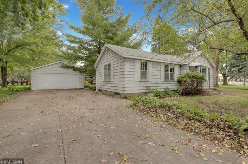 208 15th St, Hastings, MN 55033-2851