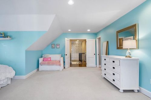 240 Huntington Rd, Atlanta GA  30309-1506 exterior