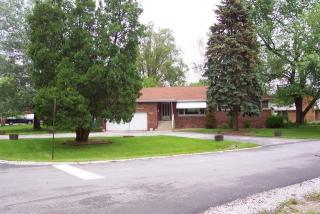 10851 Depot St, Worth, IL 60482-1436