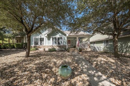 116 Polk, Uhland, TX 78640-5886
