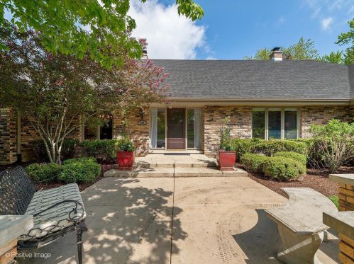 580 Ahlstrand Rd, Glendale Heights, IL 60137-7108