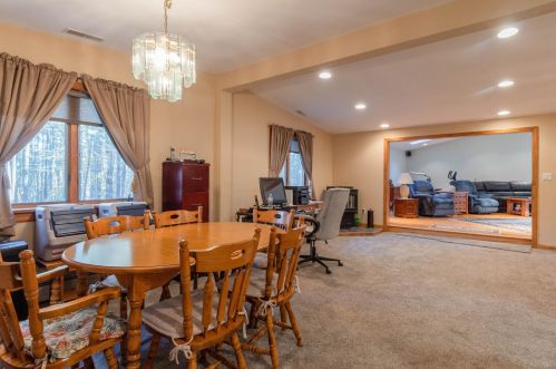 2 Rocky Hill Rd, Amherst, NH 03031-2805