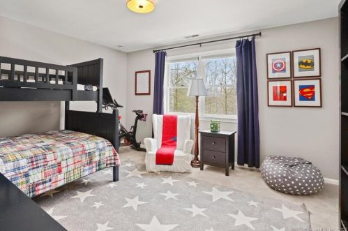 54 Misty Ln, Upper Stepney CT  06468-3215 exterior