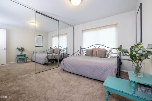 1180 Currier Ave, Simi Valley CA 93065-5162 exterior