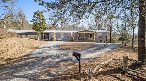 454 Daniel Dr, Cleveland, GA 30528-7007