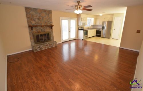 206 Burns Dr, Warner Robins, GA 31088-5973