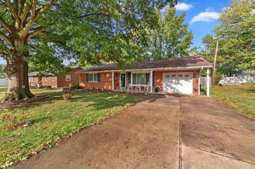 613 2nd St, Pendleton, MO 63383-2712