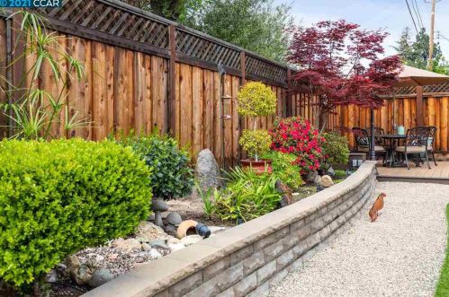 907 Hastings Dr, Concord CA  94518-3821 exterior