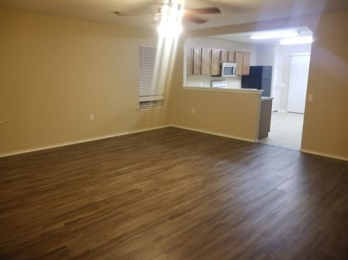 1516 Anise Dr, Austin TX  78741-7527 exterior