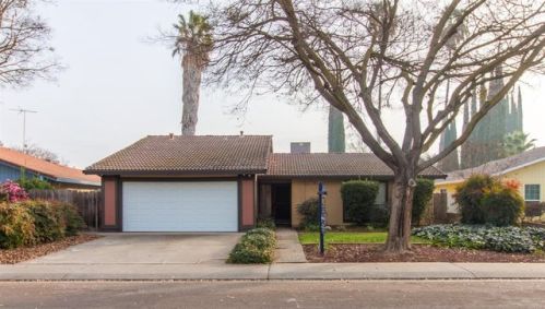 1520 Bryn Mawr Way, Modesto, CA 95358-1012
