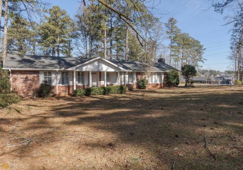 320 Almon Rd, Carrollton, GA 30117-1906