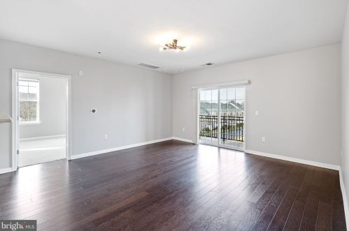 1138 Halifax Pl, Trenton NJ  08619-2082 exterior