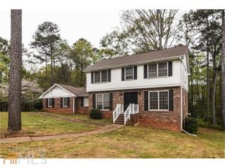 2538 Country Club Dr, Conyers, GA 30013-4911