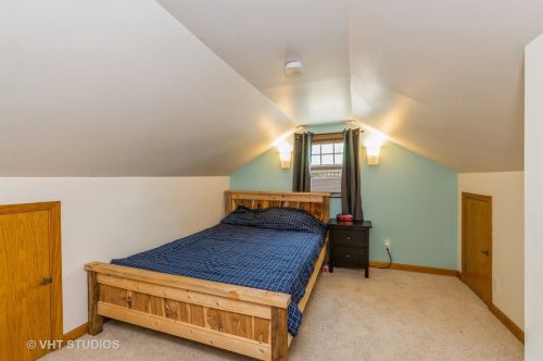 133 Sabin St, Sycamore IL  60178-1557 exterior