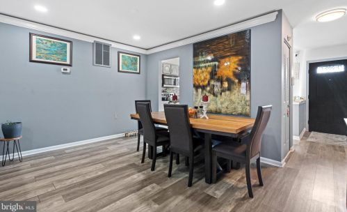 12189 Cinnamon St, Woodbridge VA  22192-1707 exterior