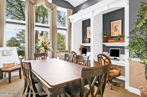 7 Center St, Tinton Falls NJ  07712-3803 exterior