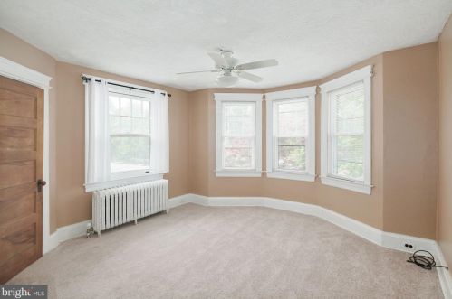 409 Warwick Rd, Tavistock NJ 08033-3829 exterior