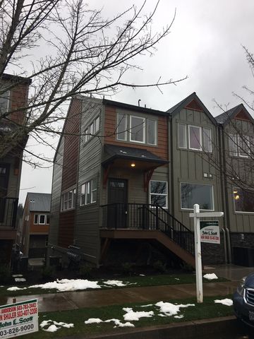 16823 Champion Way, Sandy OR  97055-0019 exterior