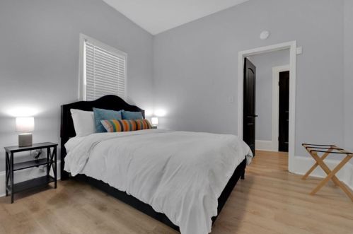 1392 Bryan Ave, Atlanta GA  30344-2665 exterior