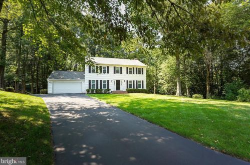 12532 Belfield Ct, Woodbridge, VA 22192-3305