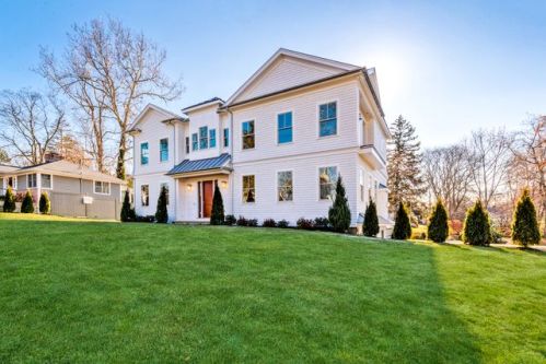 5 Club Rd, Riverside, CT 06878-2001