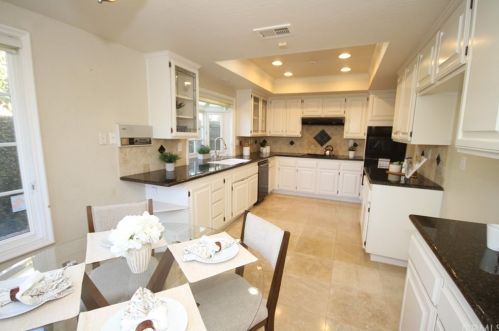 11 Sunrise, Irvine CA  92603-3720 exterior