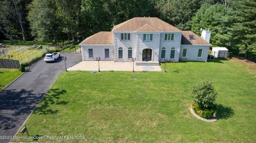 22 Lawn Dr, Holmdel Village, NJ 07733-2402