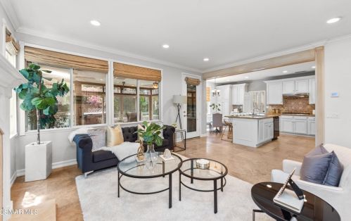 531 Granite Hl St, Simi Valley CA 93065-0608 exterior