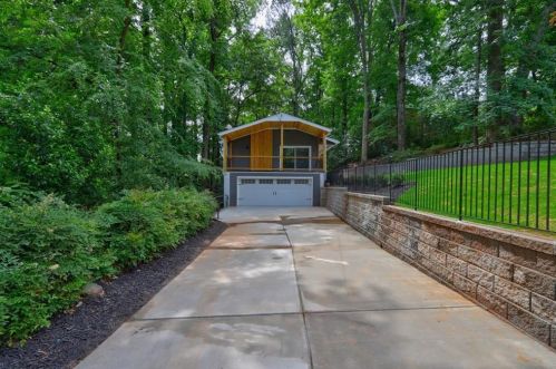 100 Angus Trl, Atlanta GA  30328-3031 exterior