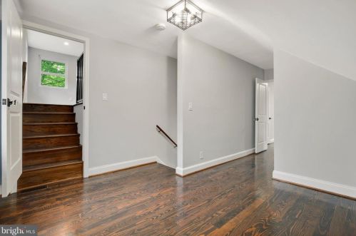 8407 Hartford Ave, Silver Spring MD  20910-5311 exterior