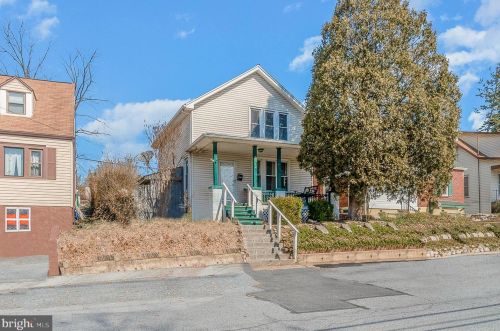 3312 Spring St, Harrisburg, PA 17109-3612