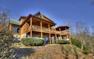235 Squirrel Hunting Rd, Ellijay, GA 30536-0064
