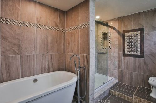 2310 San Lorenzo Ave, Santa Ana CA 92704-6039 exterior