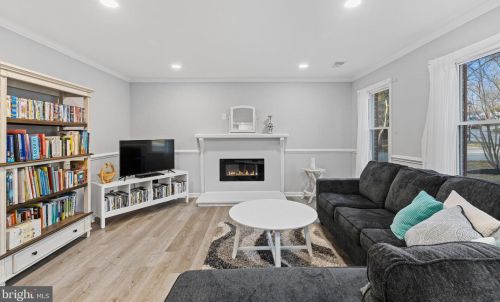 5002 Ten Mills Rd, Columbia MD  21044-1539 exterior