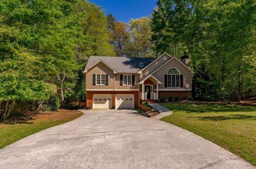 4142 Huntcliff Dr, Holly Springs, GA 30189-1508