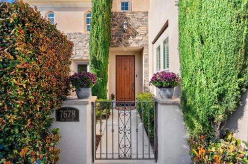 7678 Via Vivaldi, San Diego, CA 92127-3820
