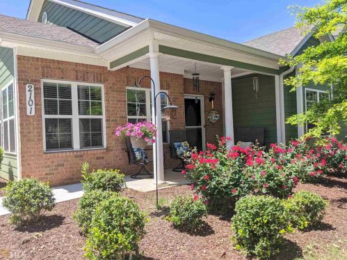2101 Commonwealth Cir, Newnan, GA 30263-7820