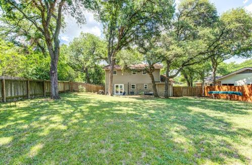 5205 Buffalo Pass, Austin TX  78745-2703 exterior