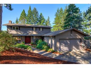 355 39th Ave, Eugene, OR 97405-2068