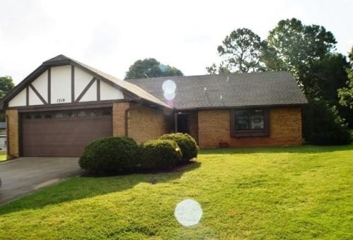 1310 Neighborhood Pl, Seminole, OK 74868-2803