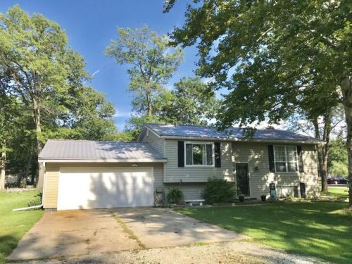 204 Siesta Pl, Watson, IL 62473-1008