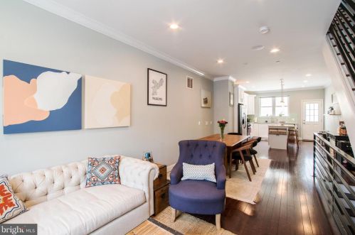 1254 20th St, Philadelphia, PA 19146-4338