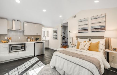 955 Lundy Ln, Los Altos CA 94024-5934 exterior