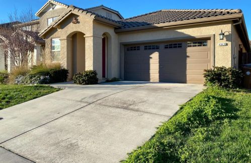 4849 Ammolite Way, Elk Grove, CA 95757
