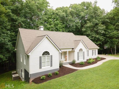 721 Plum Ln, Clarkesville, GA 30523-1447