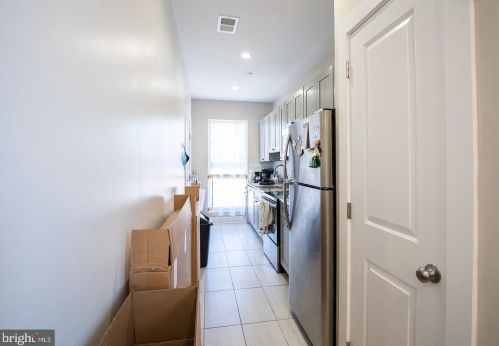 46 44 St, Philadelphia PA 19104-2939 exterior